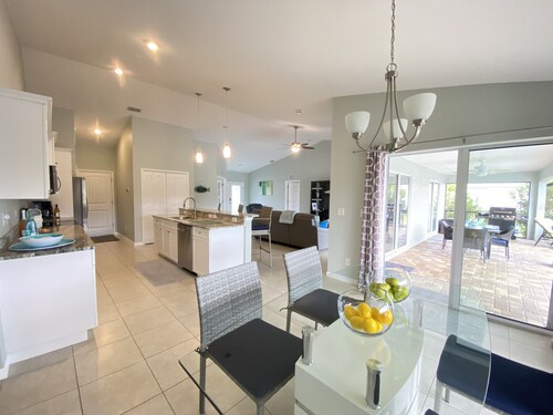 Neue moderne Luxus-Villa / Riverfront / Südlage Pool / Golf Rotonda West