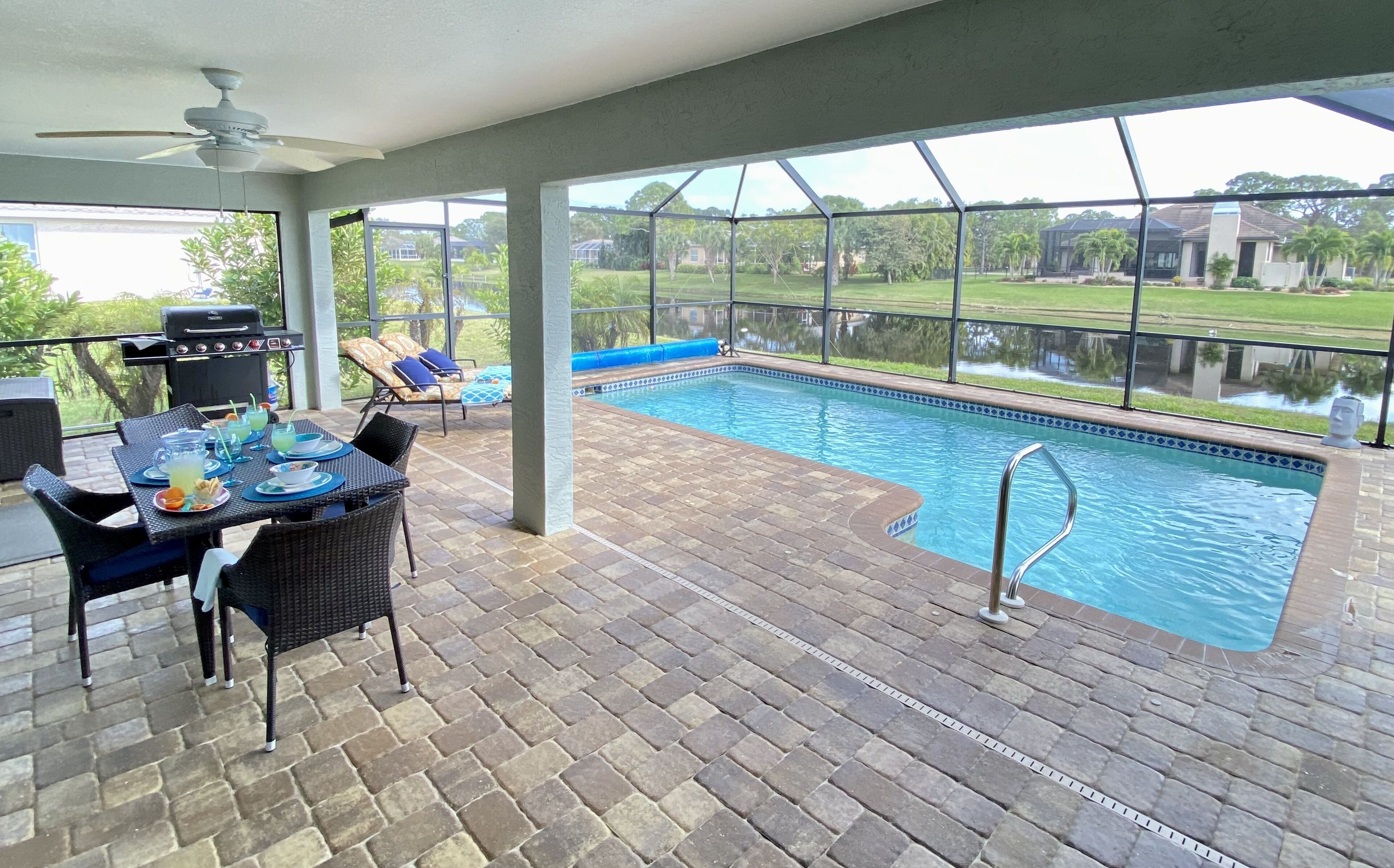 Piscine extérieure, piscine chauffée