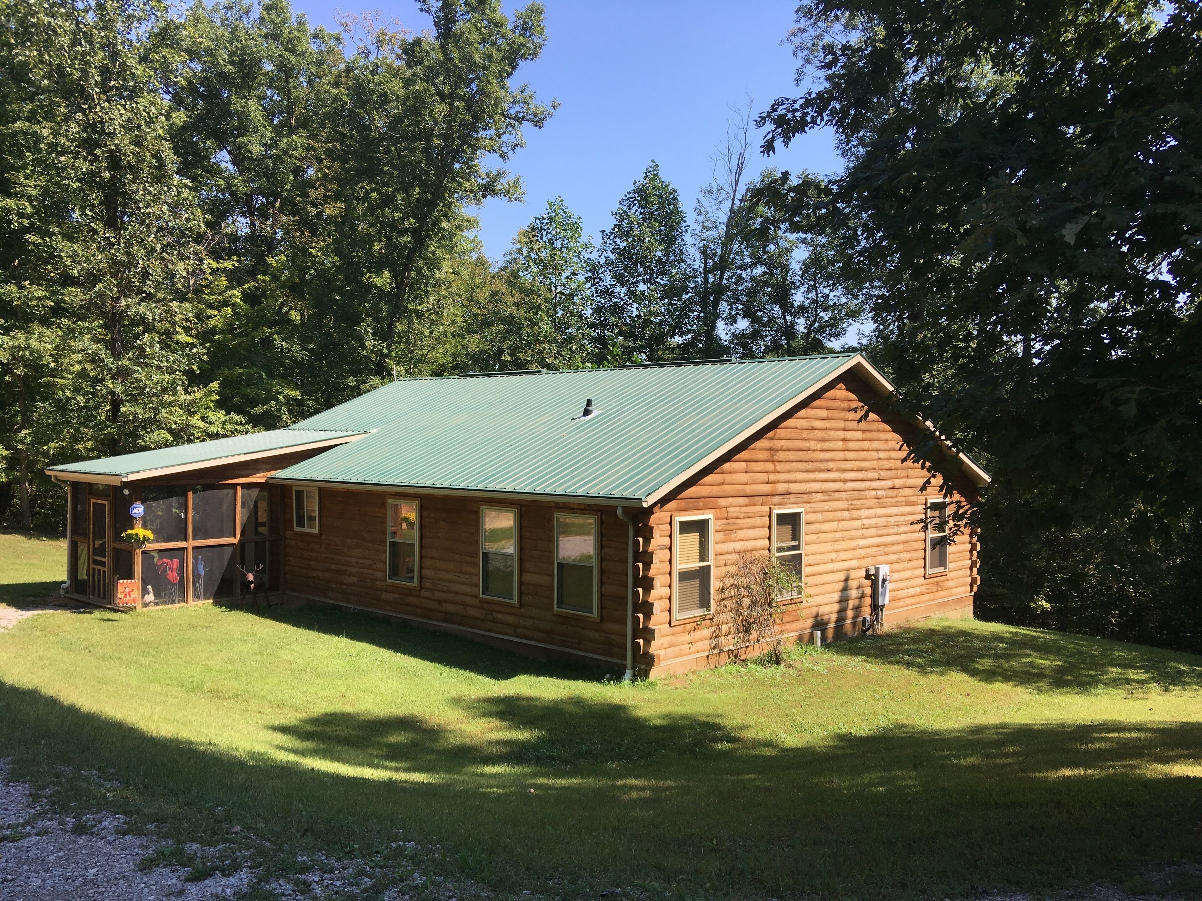 Quiet, Peaceful Log Cabin in the Daniel Boone National Forest