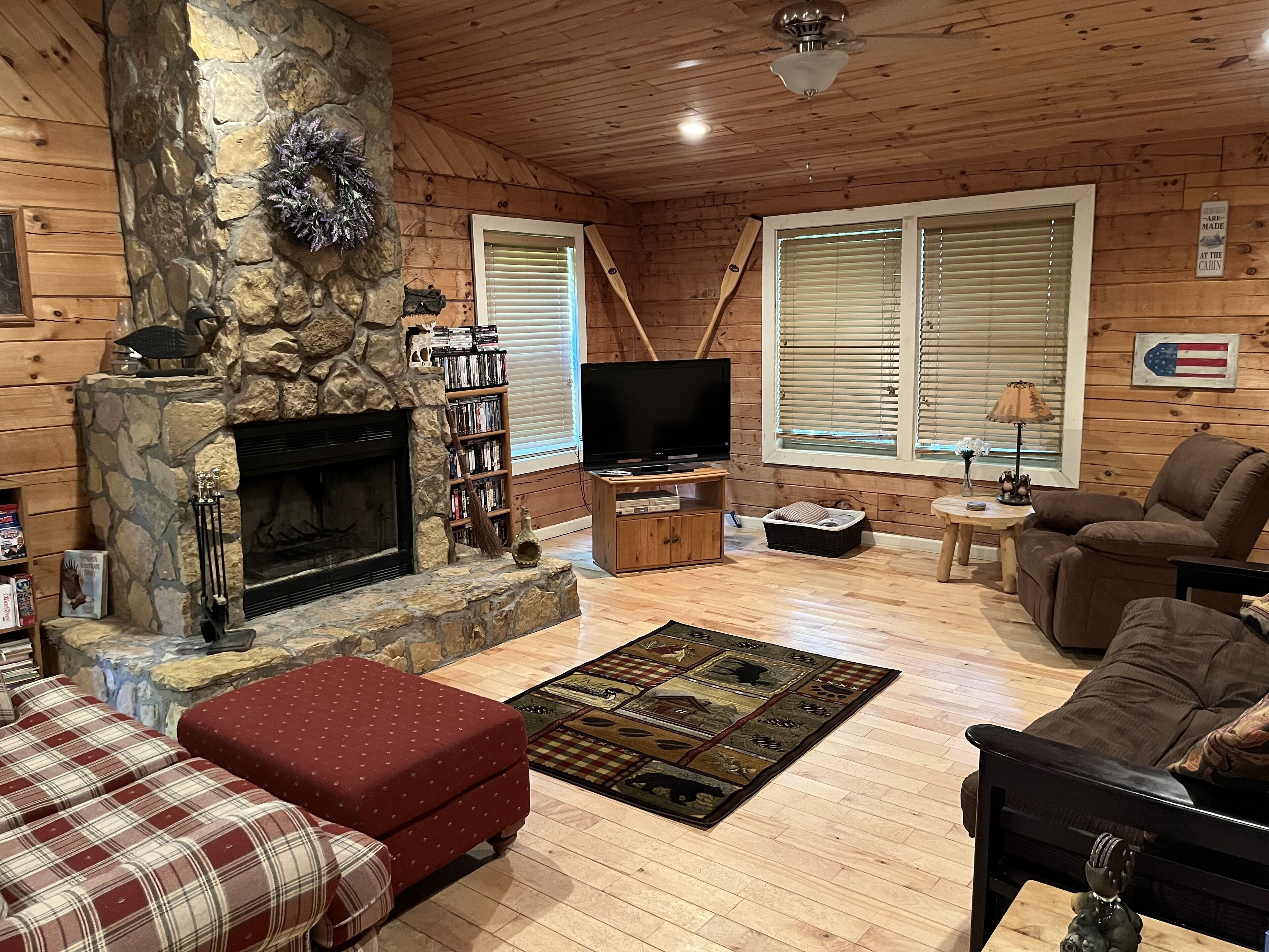 Quiet, Peaceful Log Cabin in the Daniel Boone National Forest