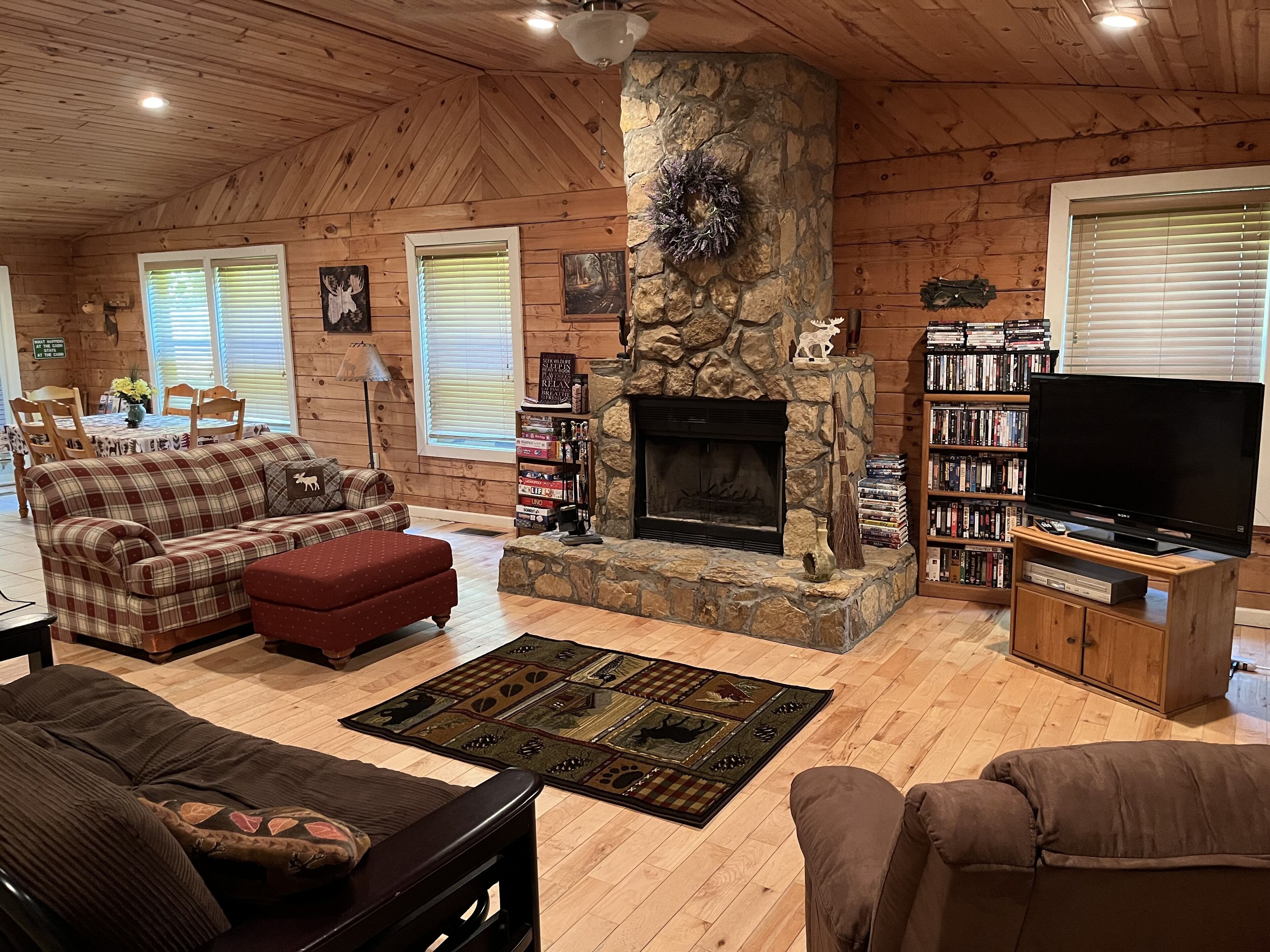 Quiet, Peaceful Log Cabin in the Daniel Boone National Forest