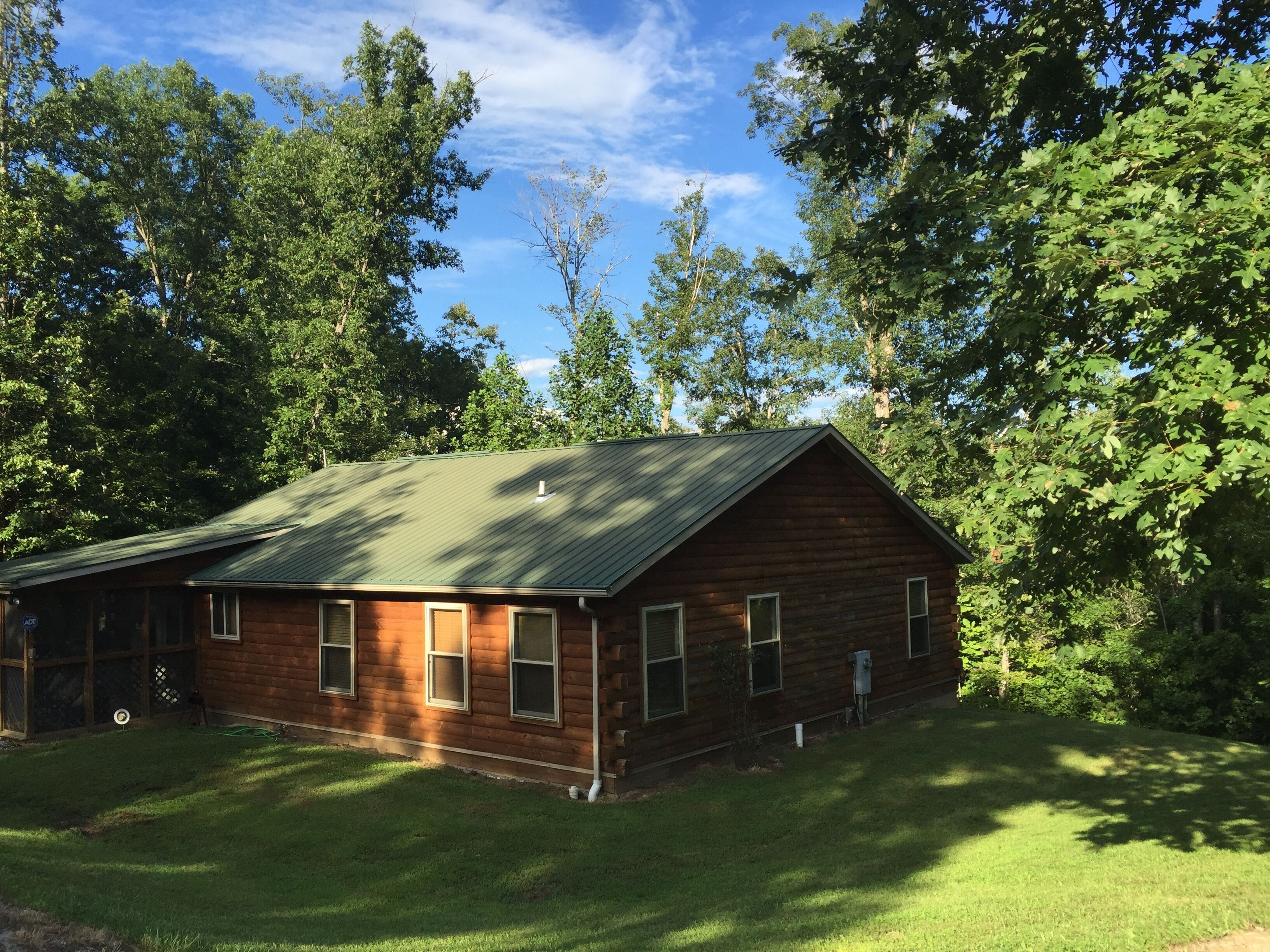 Quiet, Peaceful Log Cabin in the Daniel Boone National Forest