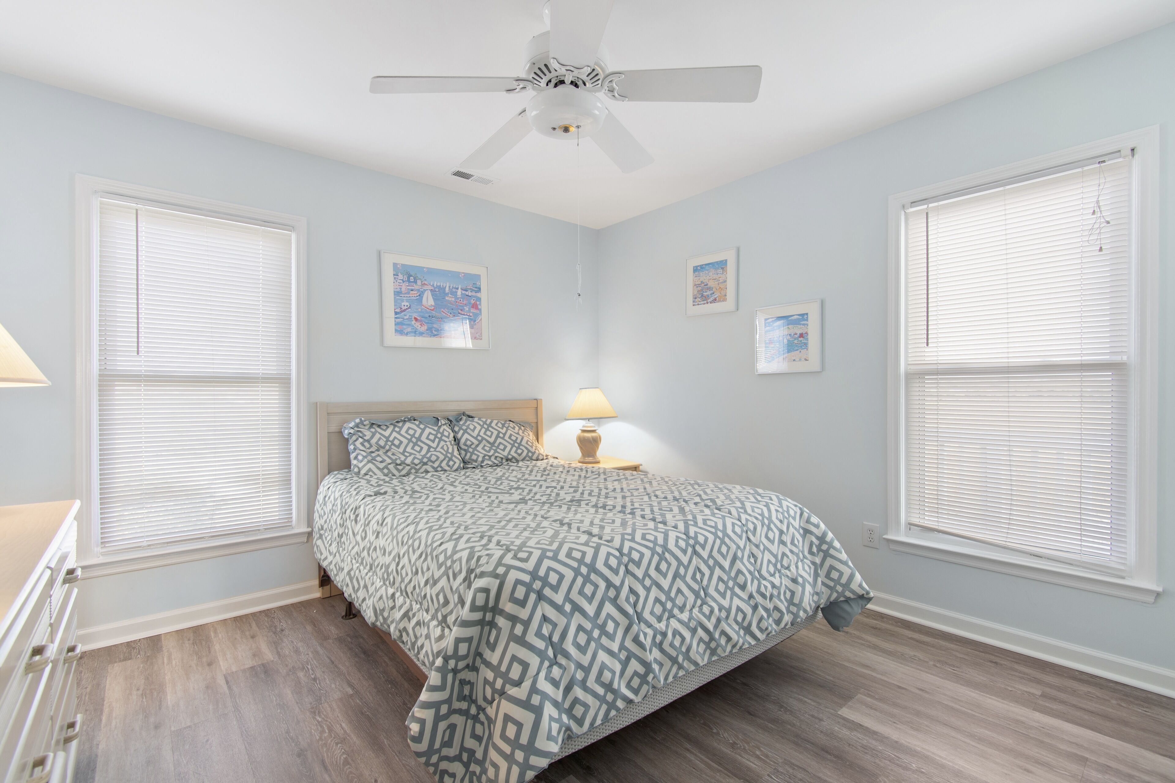 "Buck Stops Here" - Pet Friendly 2nd Row Home, 4 Bedrooms / 2 Bathrooms