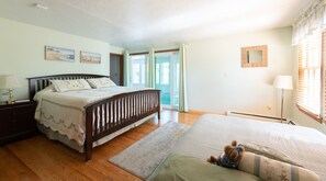 4 Schlafzimmer, Schreibtisch, Bügeleisen/Bügelbrett, kostenloses WLAN