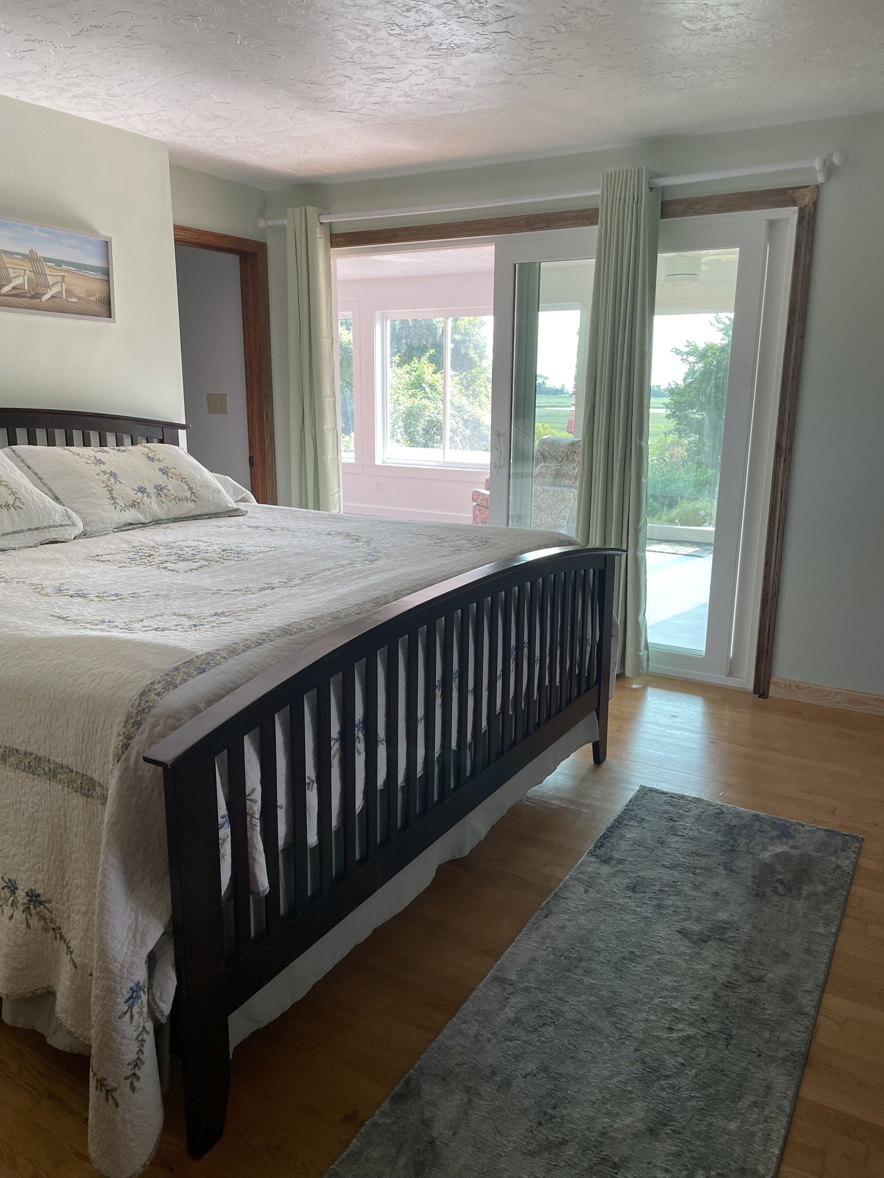 Awesome Ocean Views from 3 floors! 4 Suites plus! 5 baths. 5-8 min walk to beach