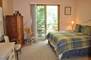 6 bedrooms, desk, iron/ironing board, free WiFi