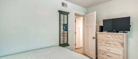 2 chambres, fer et planche à repasser, Wi-Fi gratuit, draps fournis