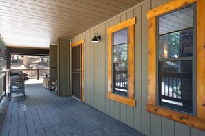 Property grounds - Quail Crossing Lodge (Yosemite National Park)
