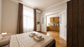 2 bedrooms, iron/ironing board, travel crib, free WiFi