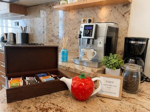 Fridge, microwave, oven, stovetop - New Town Double Luxury by Wenceslav Square with unique high ceiling and air con (Prague)