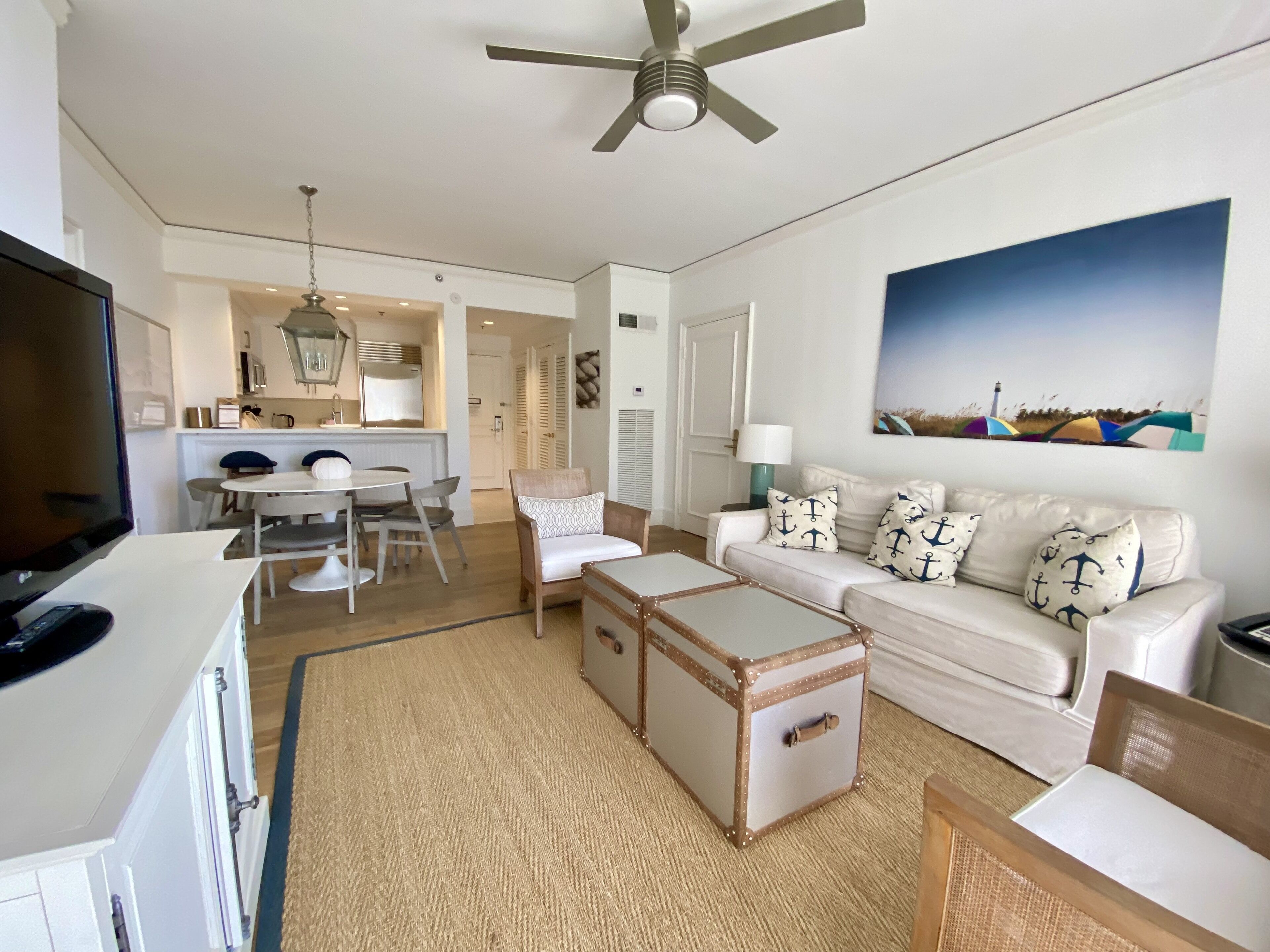 TV connectée, table de tennis de table, livres