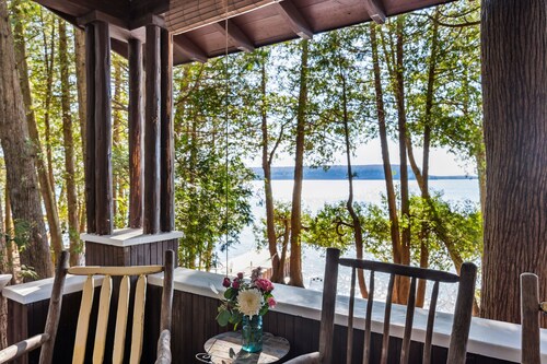 Rantahotelli historiallinen, näkymät, oma ranta, kävele kaupunkiin