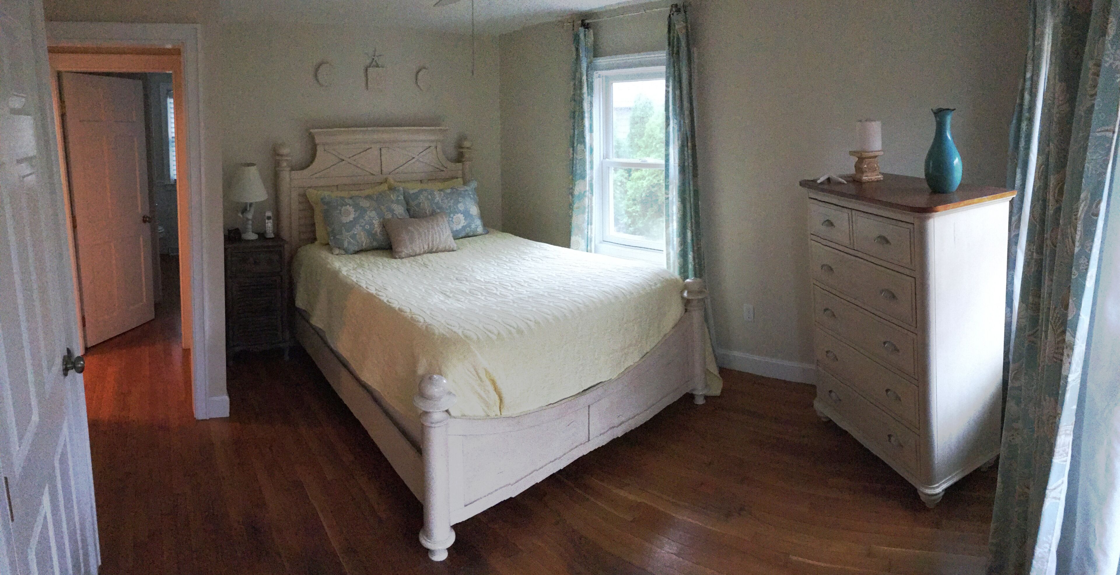 Charming Lewis Bay Beach Rental