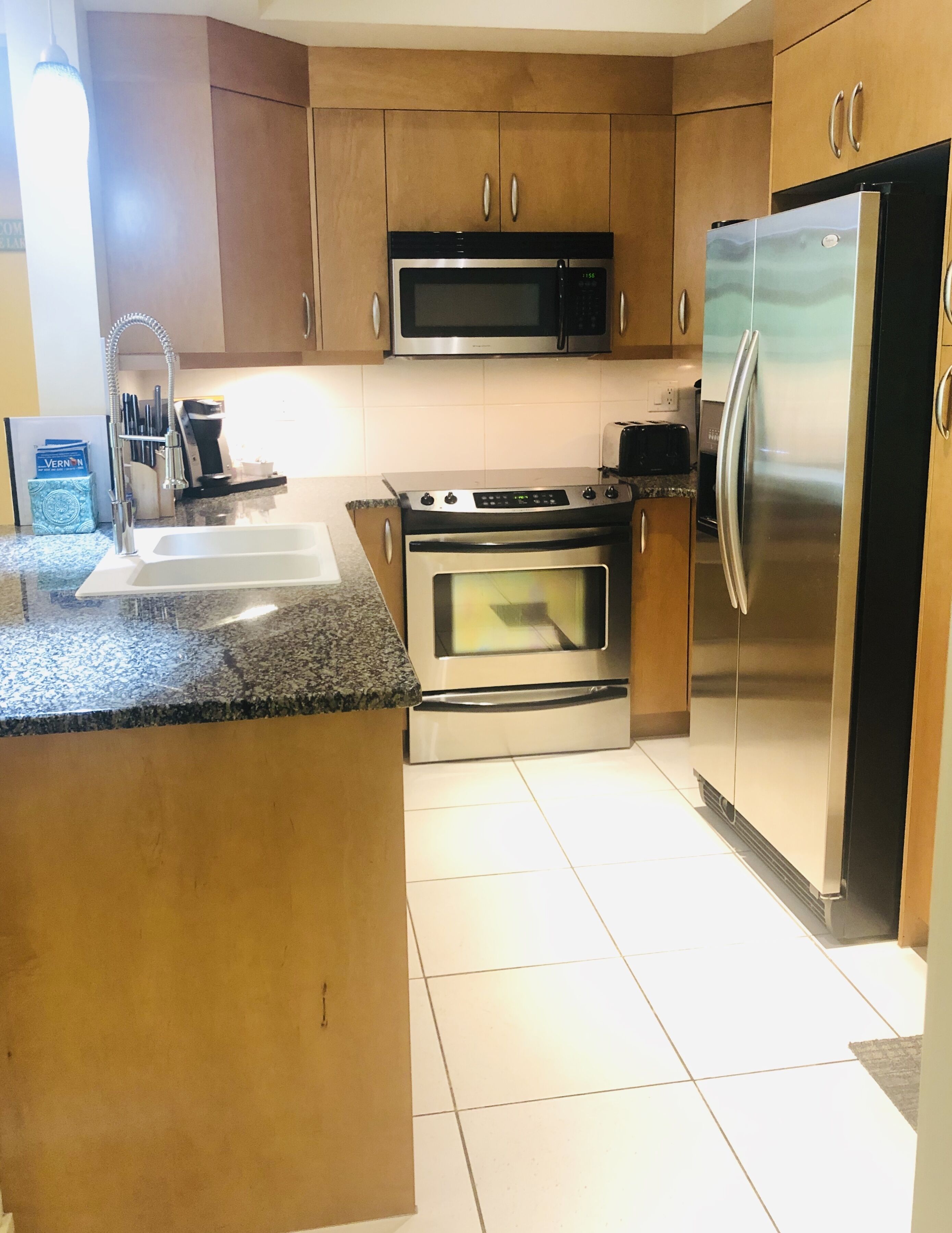 Lakefront Living in beautiful Okanagan