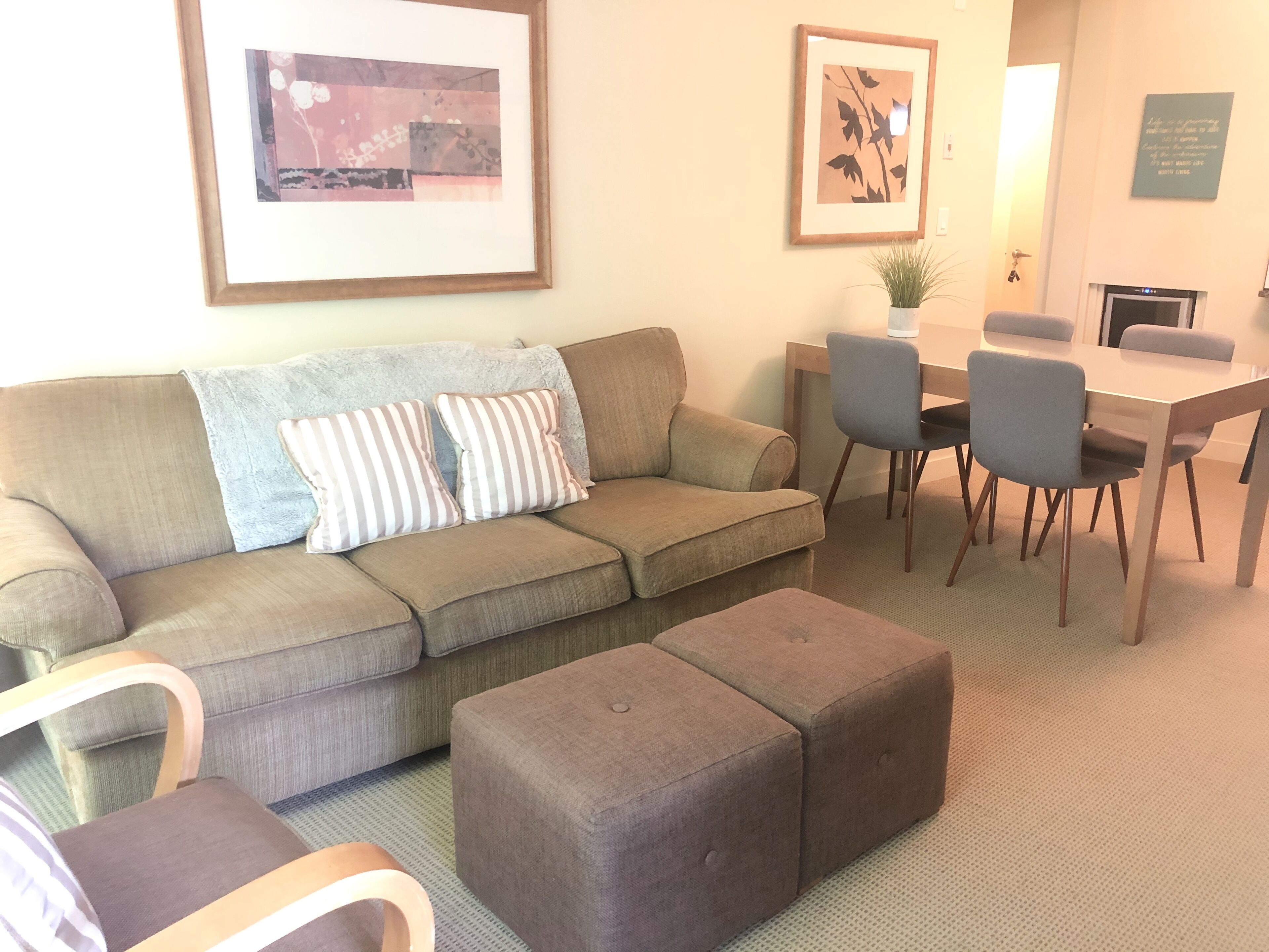 Lakefront Living in beautiful Okanagan