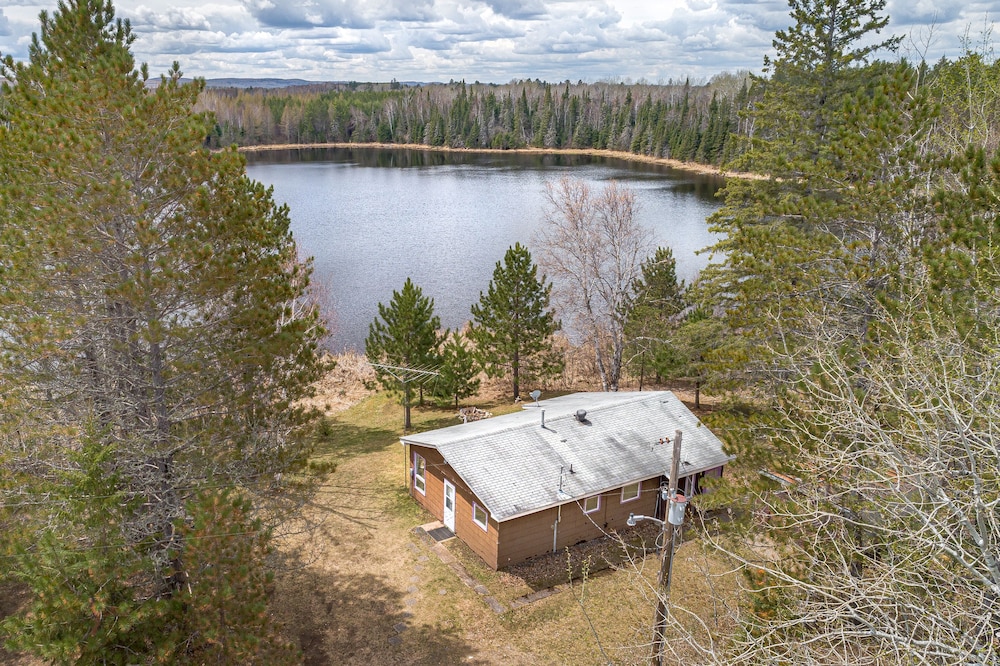 Private Lodge on Private Lake, Embarrass MN. Boat & Motor Cable WiFi Internet