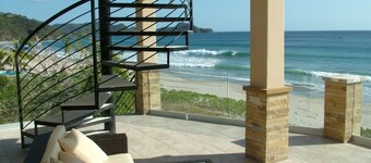 Altos De Colorado - 8000 Quadratfuß Beachfront Luxury Surfing Estate