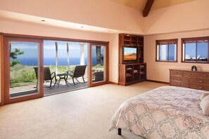 3 bedrooms, iron/ironing board, free internet, bed sheets - Mango Sunsets: Gorgeous Oceanview Estate w/Private Pool, Spa & AC (Kamuela)