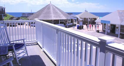 Available for Fall Winter and Spring monthly rental, incredible Ocean View. .