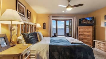 5 Schlafzimmer, Schreibtisch, Bügeleisen/Bügelbrett, Reisekinderbett