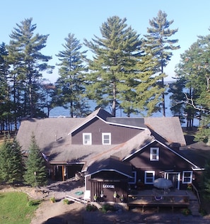 Exterior - BIG! 5 BDRM- 3BA Log House, Big St Germain Lake, SLEEPS 10, outside bar, beach (St. Germain)