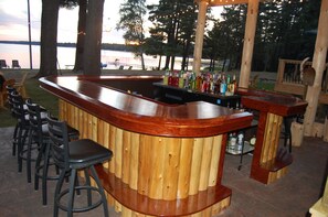 Bar (on property) - BIG! 5 BDRM- 3BA Log House, Big St Germain Lake, SLEEPS 10, outside bar, beach (St. Germain)