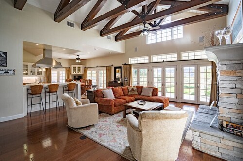 Paso Robles Nut House · Casa Delle Noci-Beautiful Rambling Ranch House