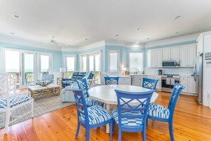 Dining - Eastern Most Point in the State of Georgia - Beach Front! (Tybee Island)