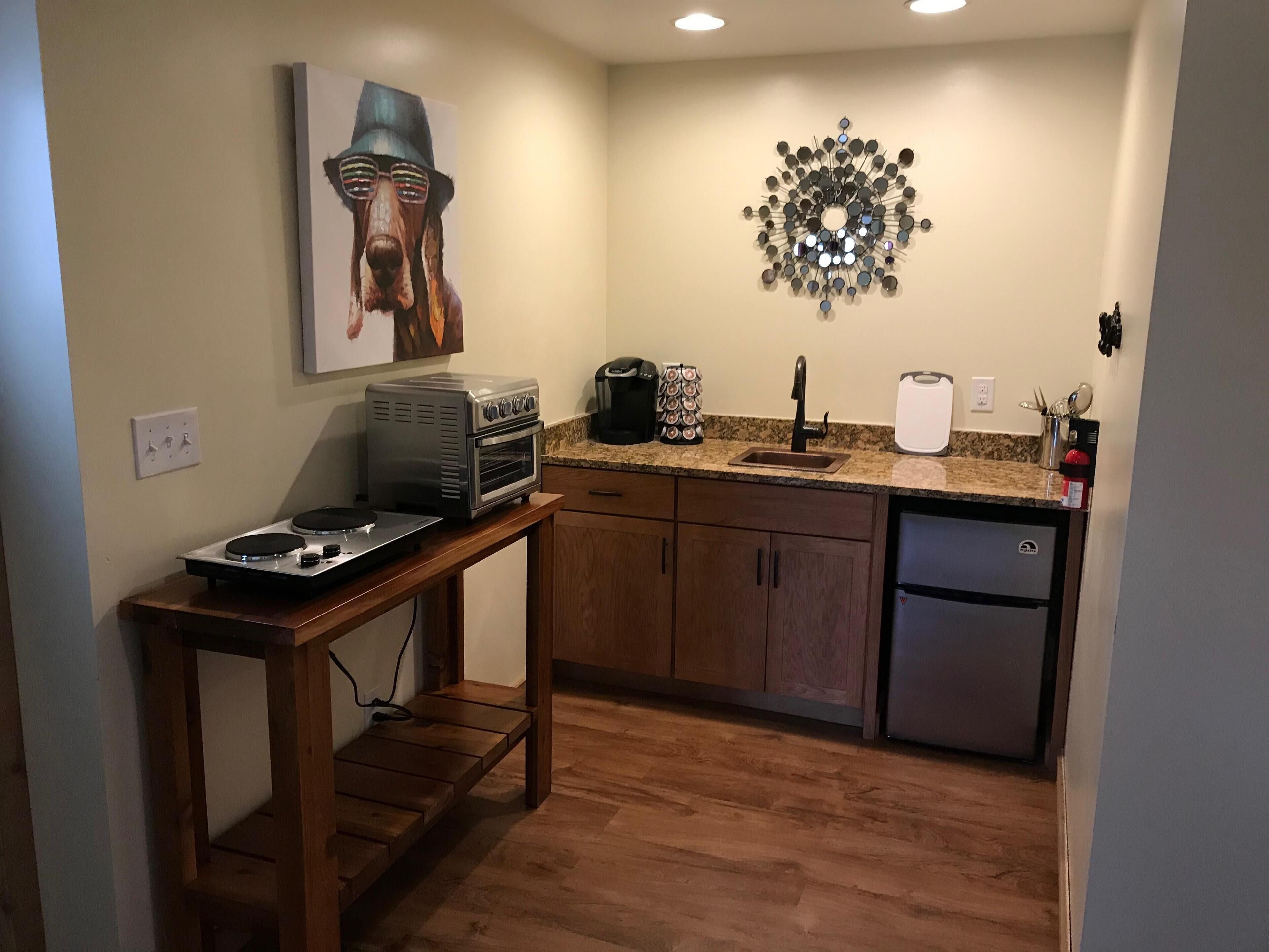 Whisper Creek Lodge! Lower Level Suite!