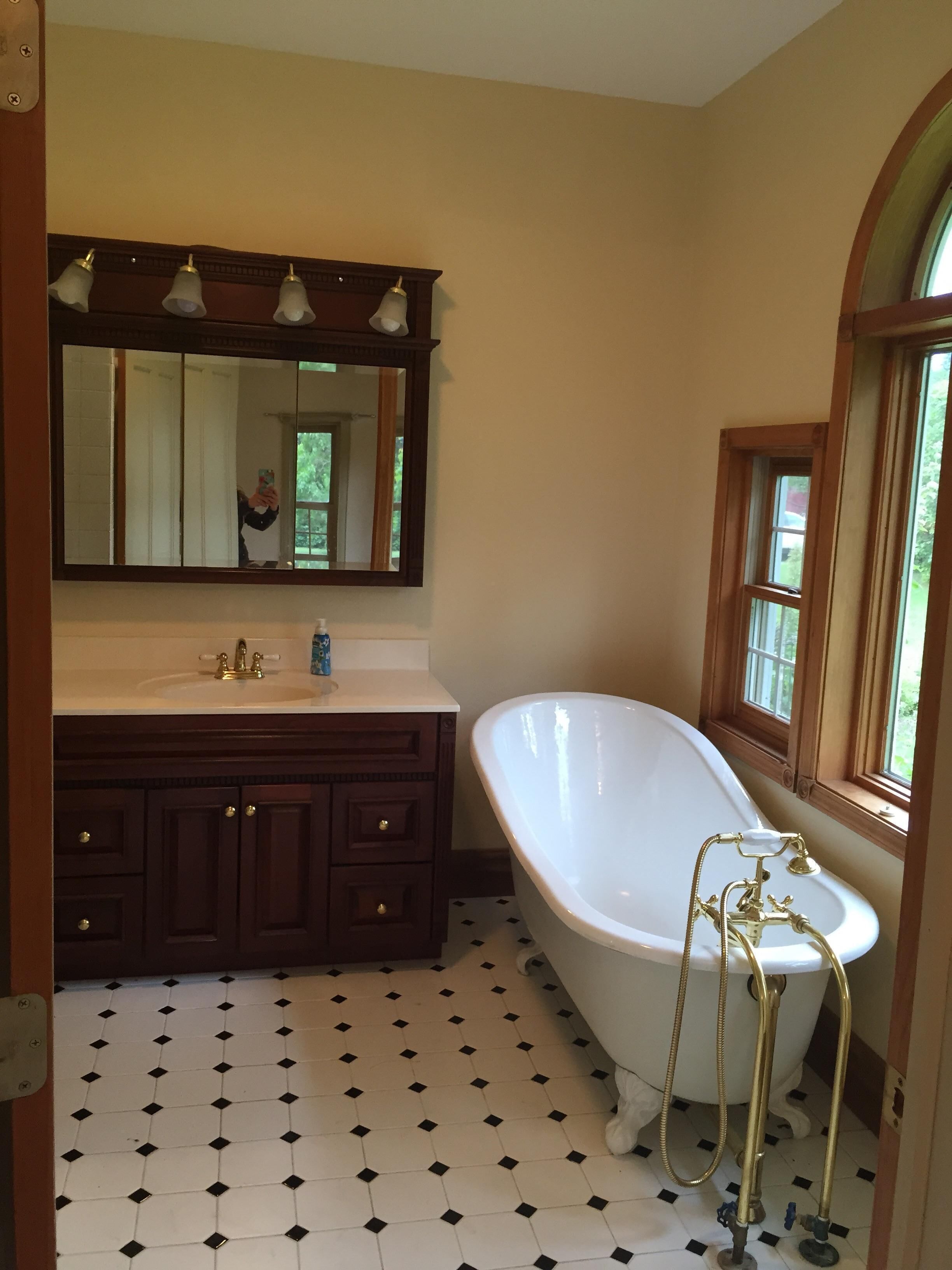 Perfect hub for winter/summer fun! Beautiful 3,000 sf 5/3 Open Concept Farmhouse