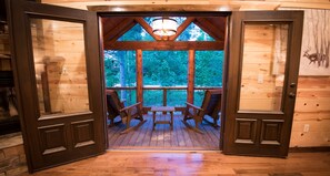 Interior - Starry Respite: Hot Tub, 3 Fireplaces, Ping Pong, Foosball, Arcade, Pets allowed (Broken Bow)