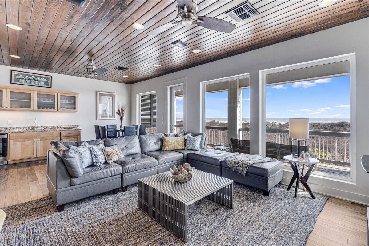 Älytelevisio, DVD-soitin, pöytäjalkapallopöytä