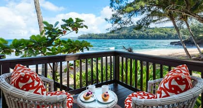 Haena Beach House: Private Luxury Beachfront Home w/ Breathtaking Views