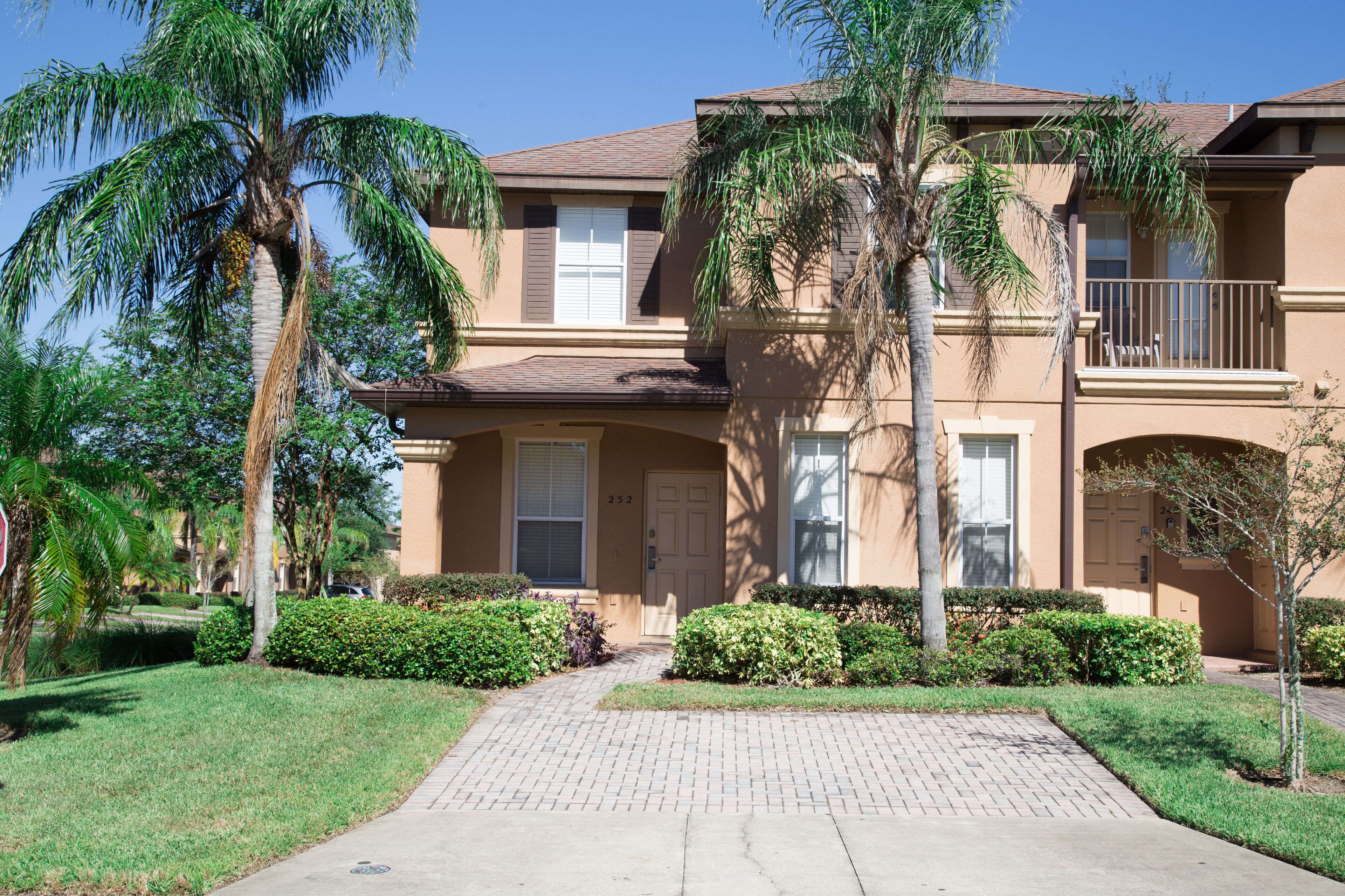 Beatiful family friendly home in the Regal Palms Resort. Many amenities