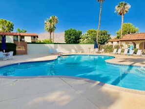 A heated pool - All Included 1BR Condo in Desert Hot Springs, CA - 15 minutes from Palm Springs. (Desert Hot Springs)