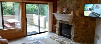 Condominium at 7 Springs Resort - Prime Location & Serenity - Hike In & Hike Out