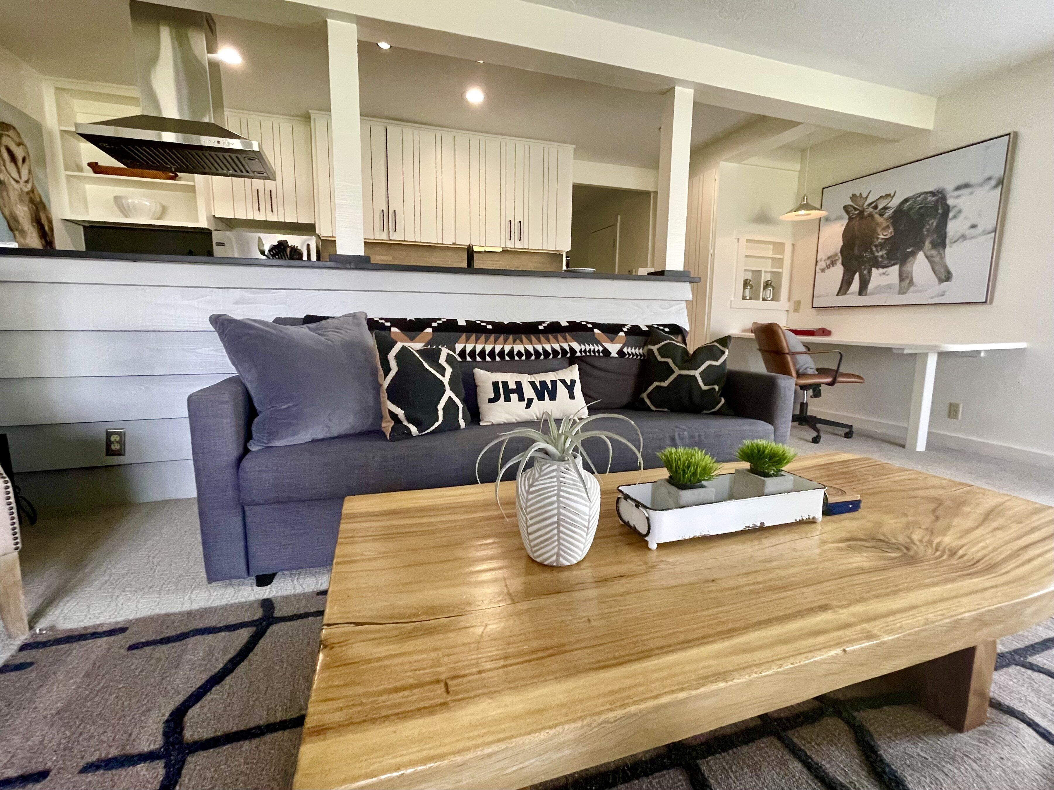 Mountain Getaway End Unit Minutes from GTNP !