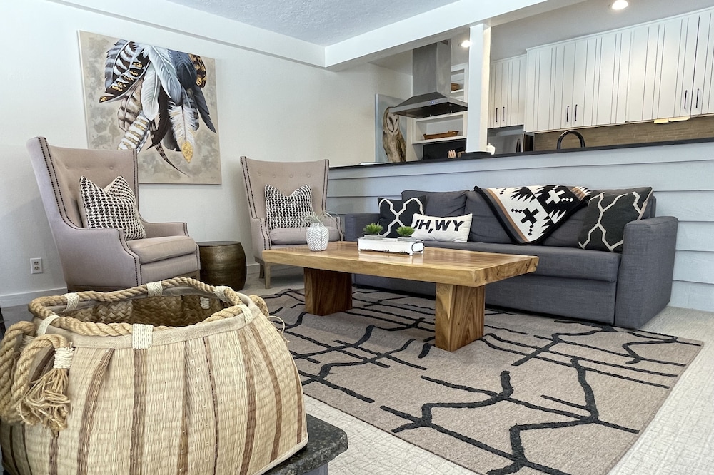 Mountain Getaway End Unit Minutes from GTNP !