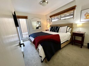 1 bedroom, desk, iron/ironing board, free WiFi