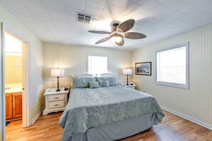 4 bedrooms, free WiFi, bed sheets