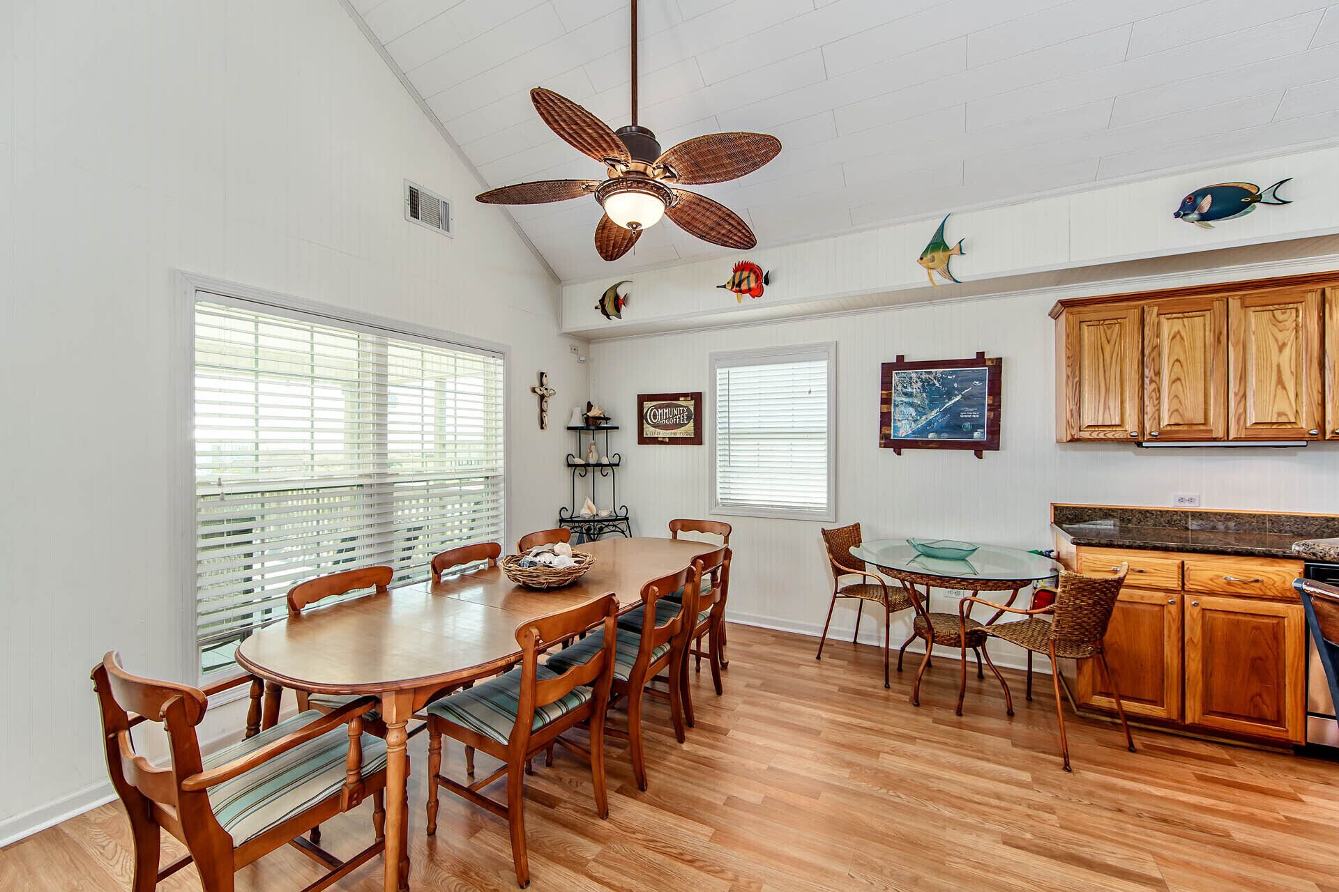 Cajun Yacht Club - Coastal Realty Group