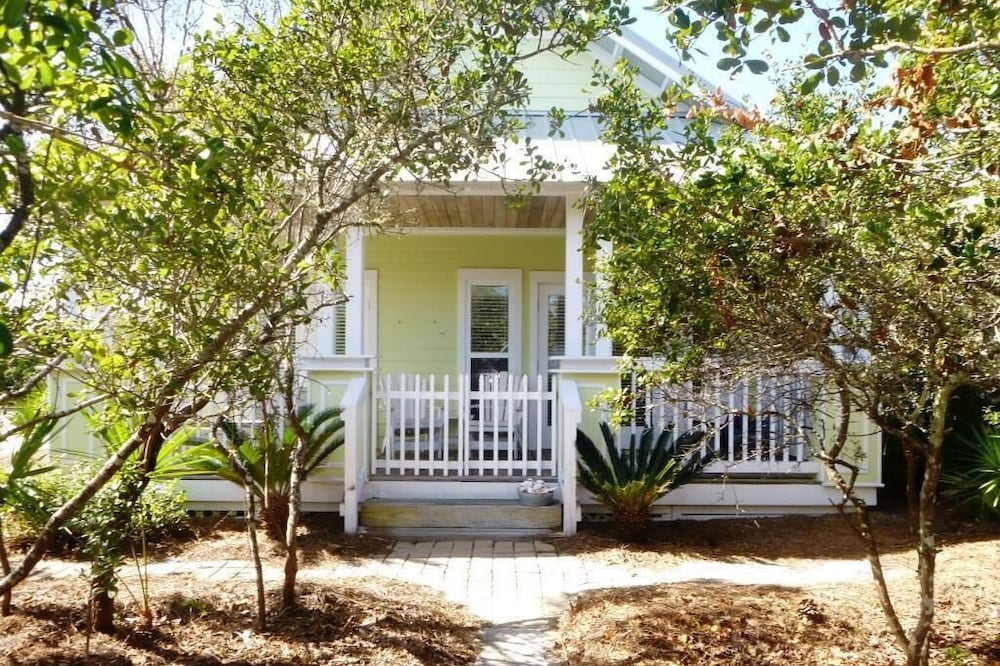 Open for the Holidays!!! Kid friendly & pet friendly!
