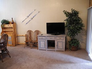 Unclassified image, 5 of 16, button