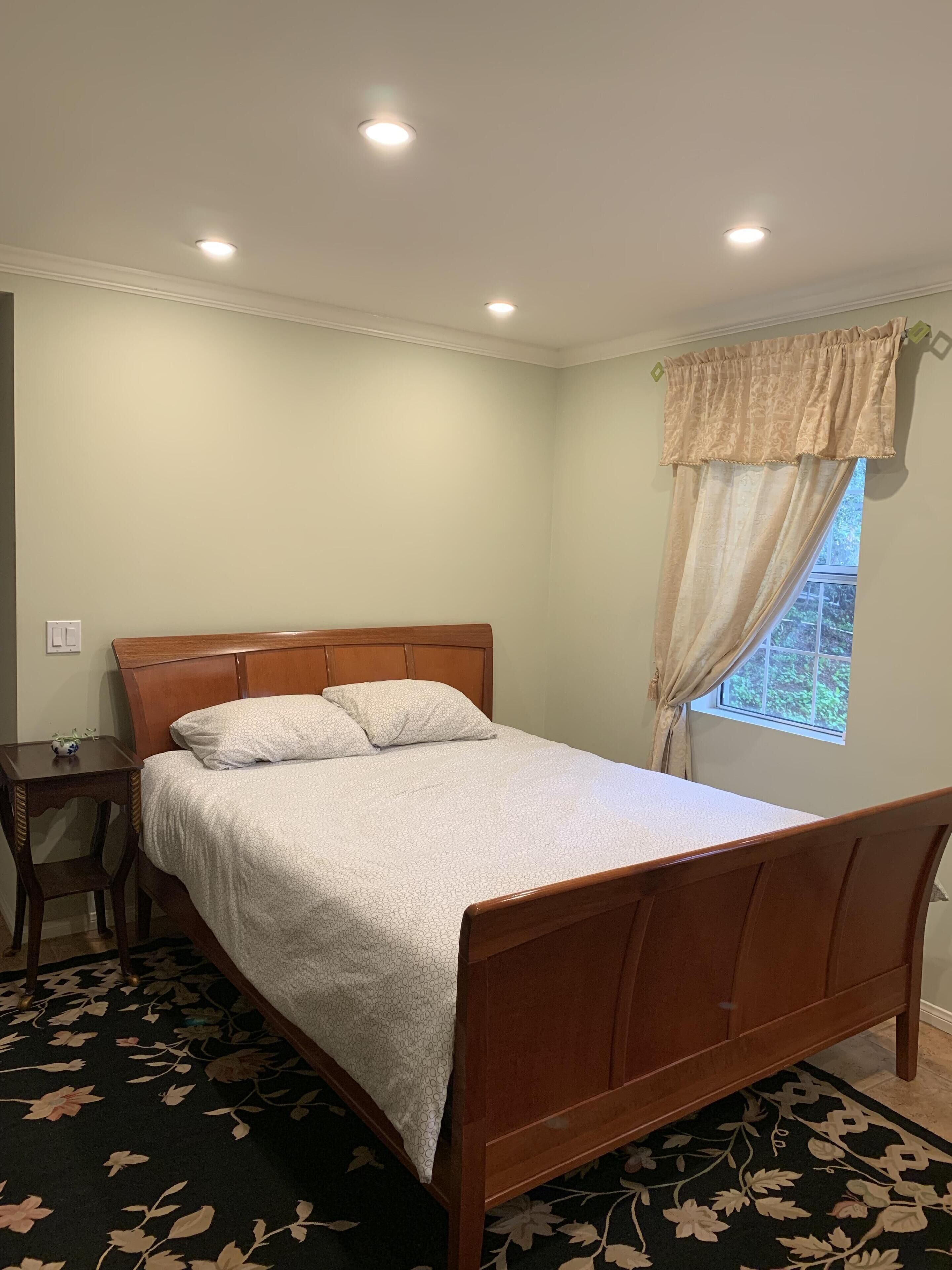 Comfortable private apartment for 3 people in a beautiful Echo Park.