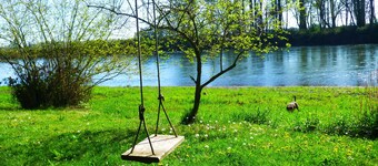 Beautiful, Quiet, Country Setting on Willamette River