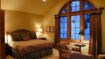 4 dormitorios, escritorio, tabla de planchar con plancha y wifi gratis