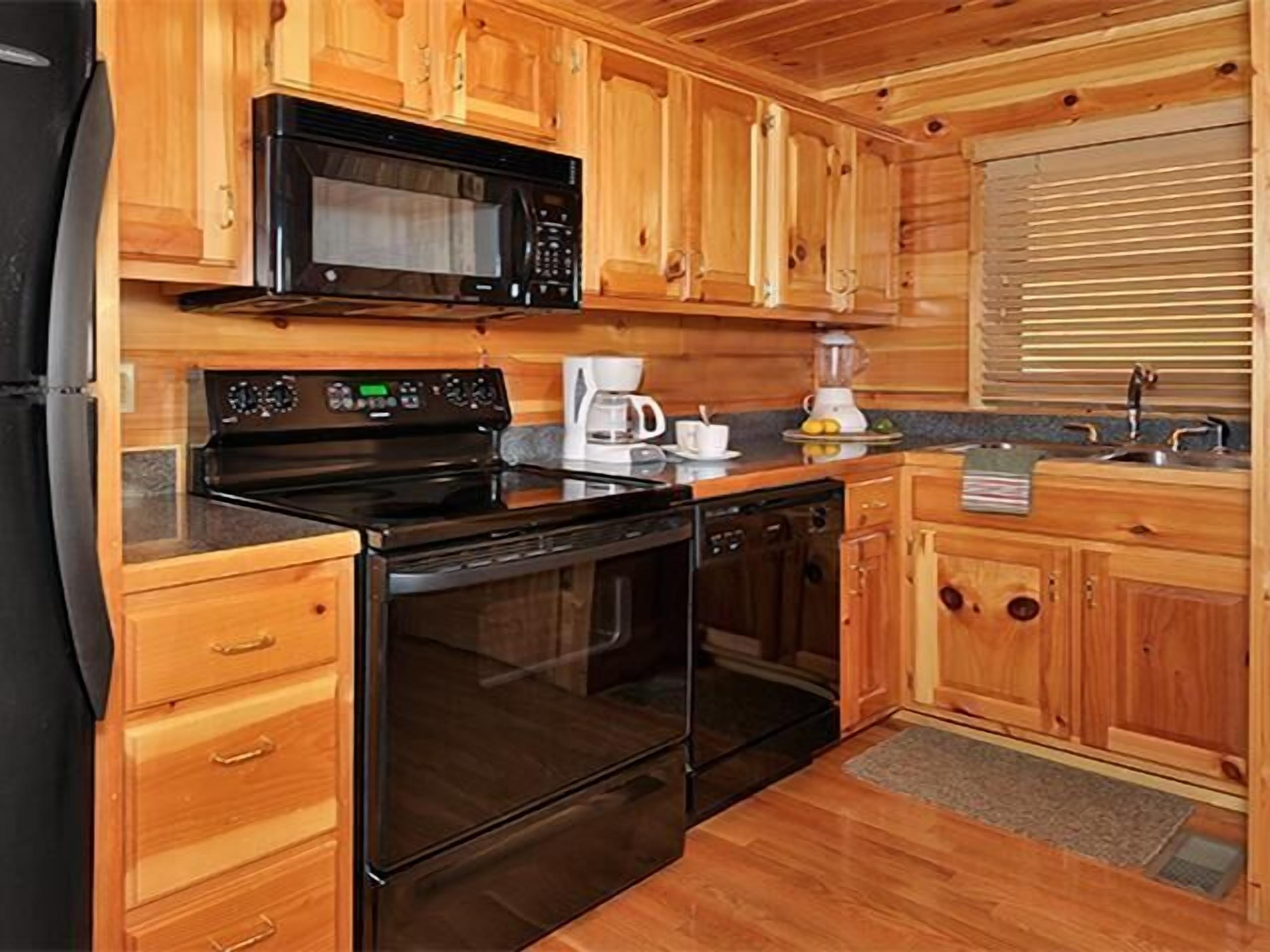 An Unforgettable View - Mountain View Resort Cabin| No Direct Neighbors!