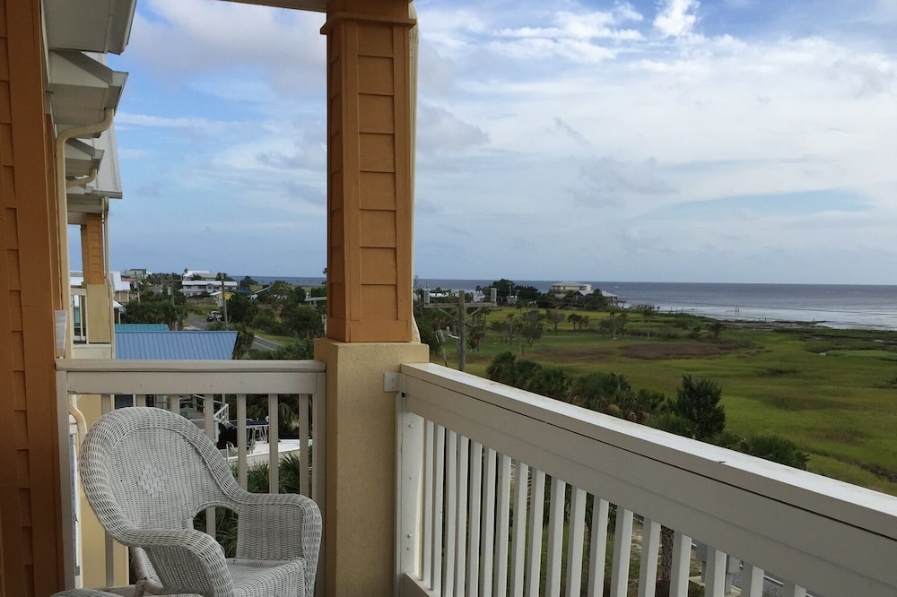 Keaton Beach Townhome With Incredible Top Floor Views And Private Boat Slip