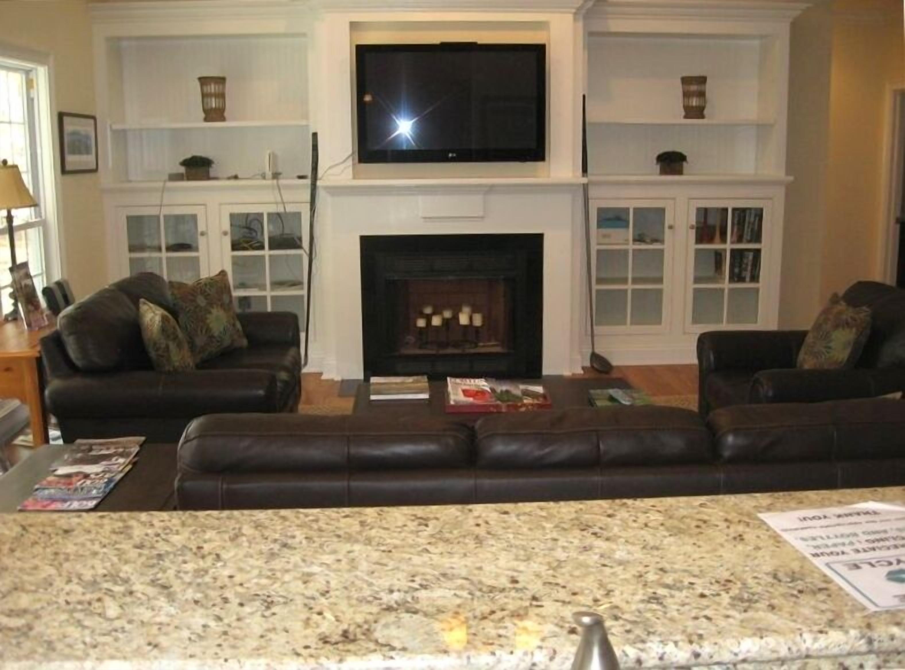 3,100+ Sq. Ft, 12 Beds, Gourmet Kitchen, Foosball/Shuffleboard