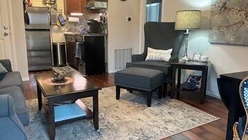 智能電視、書籍